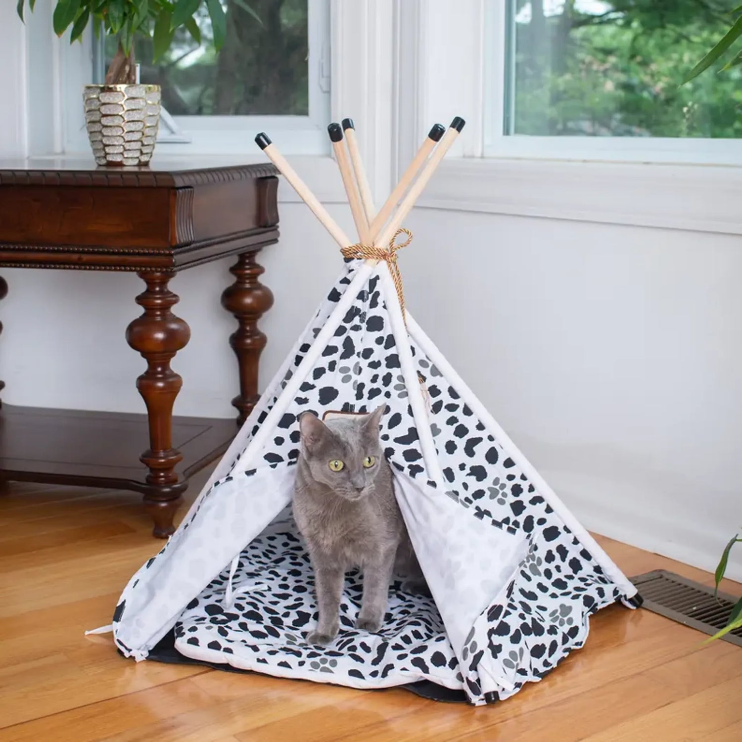 Armarkat Tent/Teepee Style Cat Bed